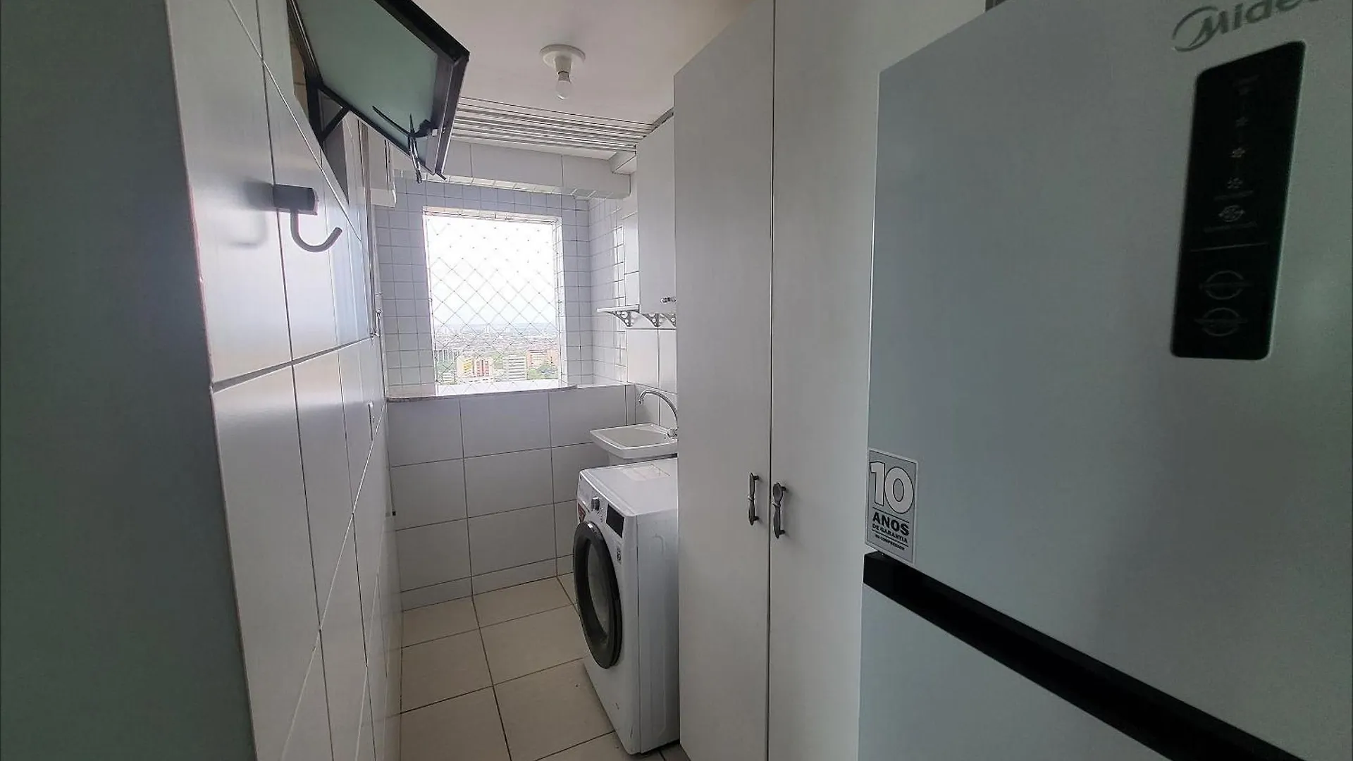 Confortavel Apartamento Com 2 Quartos, Sendo Um Suite, Varanda, Ampla Sala, Cozinha Area De Servico E Banheiro Social Recife 0*,  Brazil