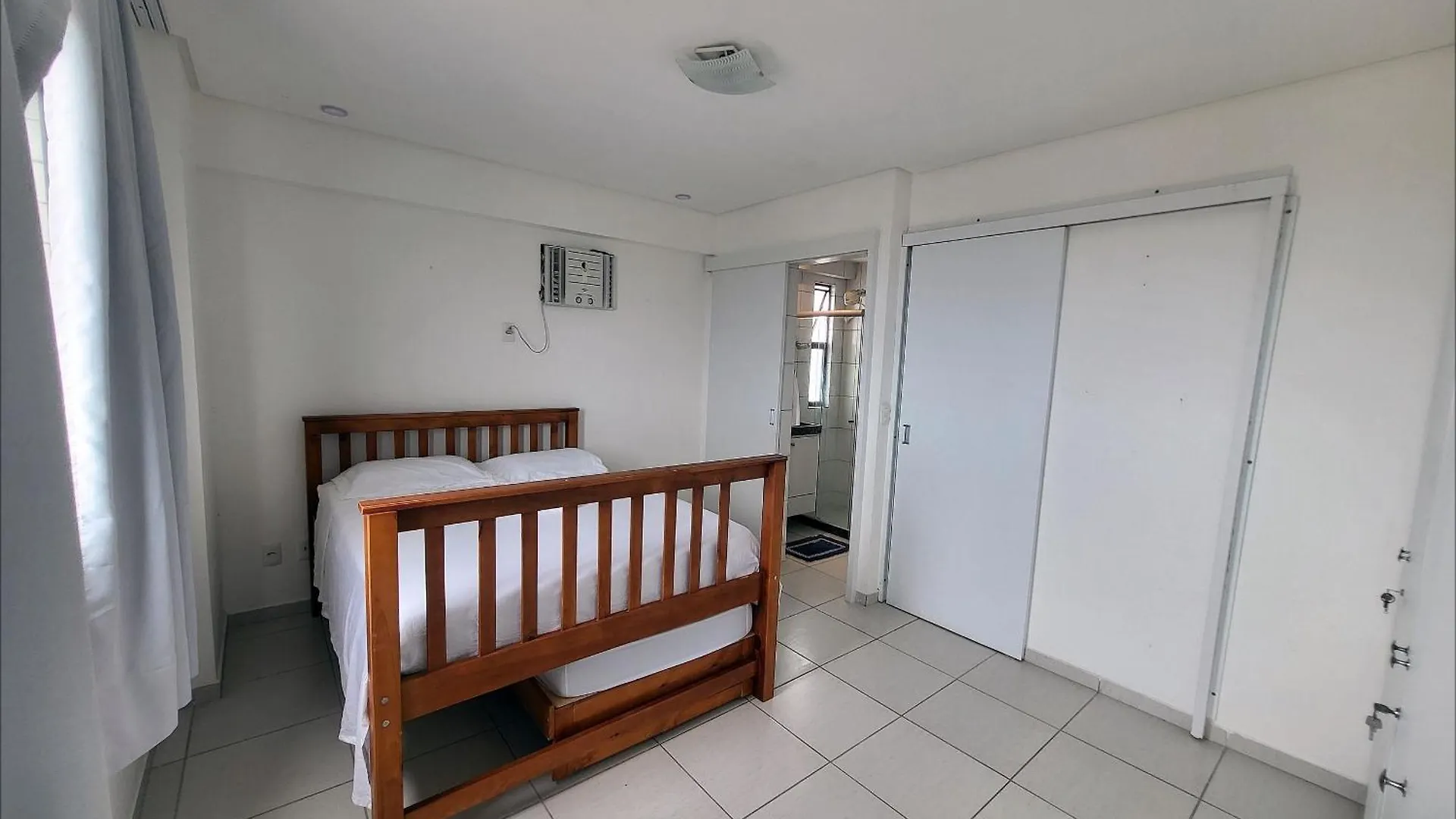 Confortavel Apartamento Com 2 Quartos, Sendo Um Suite, Varanda, Ampla Sala, Cozinha Area De Servico E Banheiro Social Recife Apartment